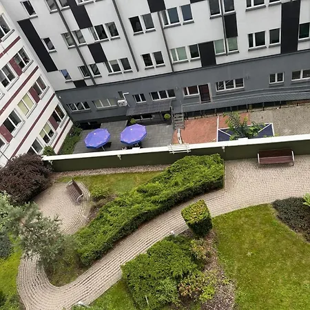 Apartmán Modern In Center With Free Parking