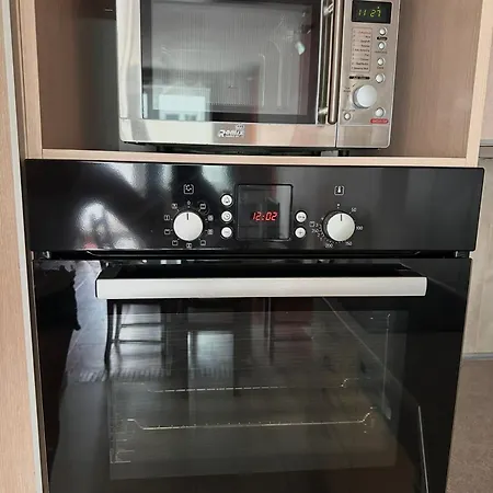 Apartmán Modern In Center With Free Parking *